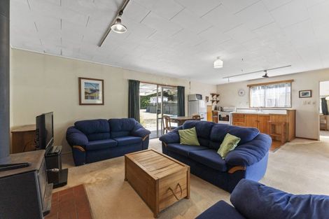 Photo of property in 11 Rata Street, Otaki Beach, Otaki, 5512