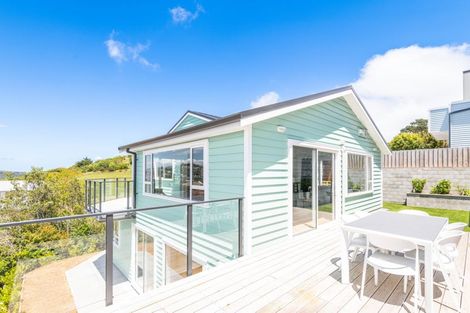 Photo of property in 4 Cunliffe Street, Johnsonville, Wellington, 6037