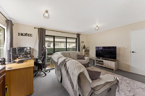 Photo of property in 19 Hill Grove, Naenae, Lower Hutt, 5011