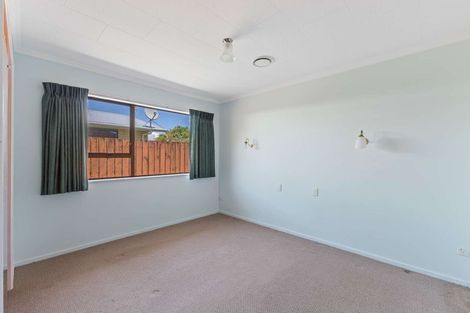 Photo of property in 5/481 Saint Aubyn Street, Moturoa, New Plymouth, 4310