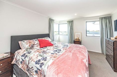 Photo of property in 31 Golf Vue Place, Castlecliff, Whanganui, 4501