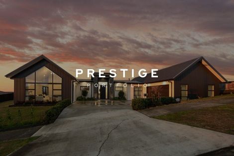 Photo of property in 44 Vaucluse Heights, Fitzherbert, Palmerston North, 4410