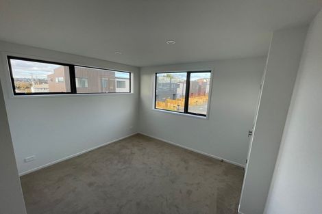 Photo of property in 16 Clay Works Lane, New Lynn, 0600