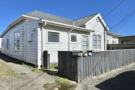 Photo of property in 17 East Street, Petone, Lower Hutt, 5012