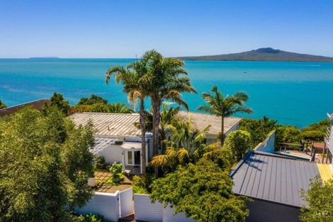 Photo of property in 90 Seacliffe Avenue, Narrow Neck, Auckland, 0622