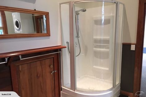 Photo of property in 2/158 Breaker Bay Road, Breaker Bay, Wellington, 6022