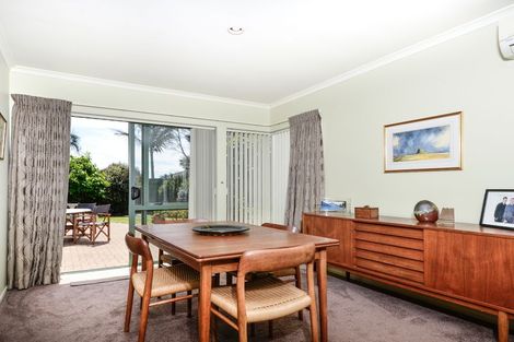 Photo of property in 9 Freestone Place, Henderson, Auckland, 0612