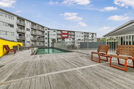 Photo of property in Shoal Haven Apartments, 106c/130 Anzac Street, Takapuna, Auckland, 0622