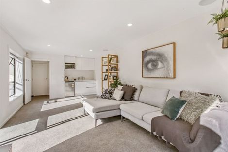 Photo of property in 12 Pine Terrace, Howick, Auckland, 2014