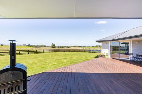 Photo of property in 467 Lees Road, Feilding, 4775