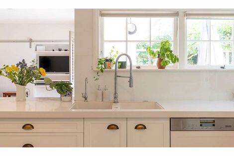 Photo of property in 37 Riverview Road, Kerikeri, 0230