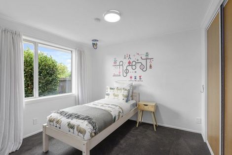 Photo of property in 16 O'halloran Drive, Halswell, Christchurch, 8025