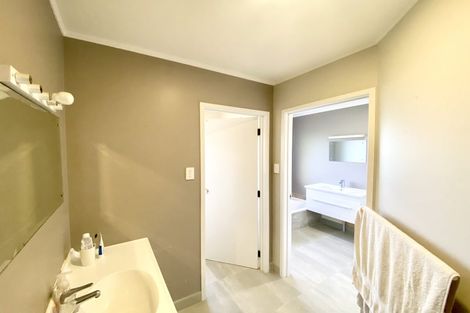 Photo of property in 40 Kewa Road, Albany Heights, Auckland, 0632