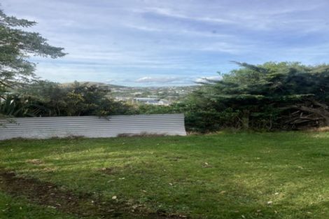 Photo of property in 9 Archbold Street, Newlands, Wellington, 6037