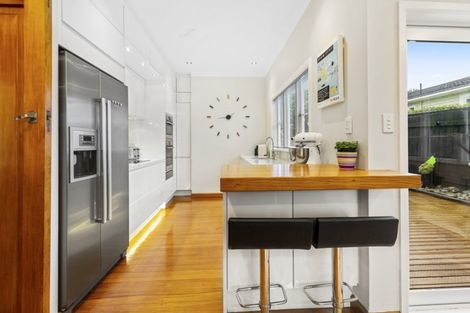 Photo of property in 18 Delhi Crescent, Khandallah, Wellington, 6035