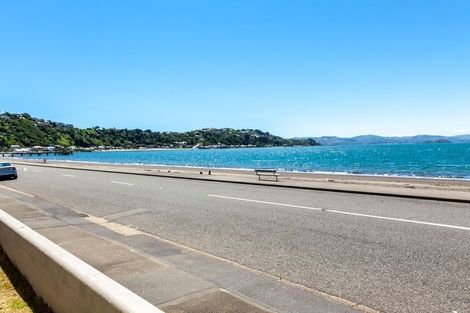 Photo of property in 35a Marine Parade, Seatoun, Wellington, 6022