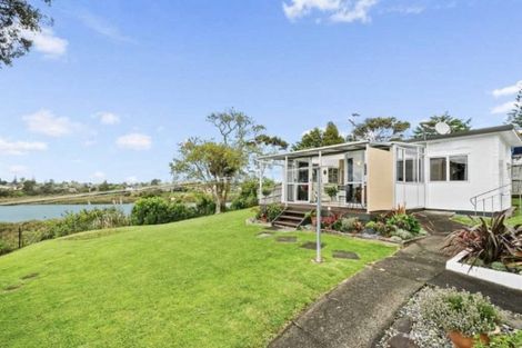 Photo of property in 171c Colwill Road, Massey, Auckland, 0614