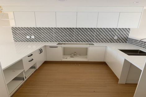 Photo of property in 28 Aeronautic Road, Takanini, 2112