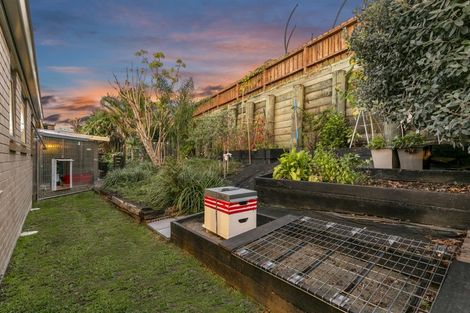 Photo of property in 37 Falcon Drive, Welcome Bay, Tauranga, 3112