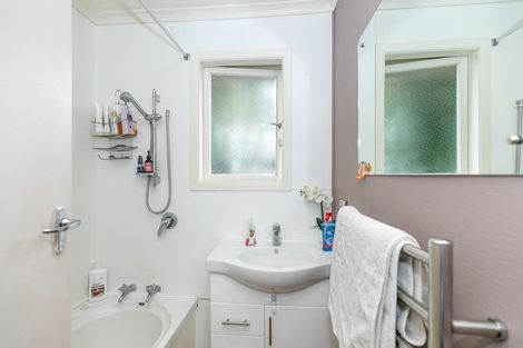 Photo of property in 8 Wanaka Place, Glenview, Hamilton, 3206