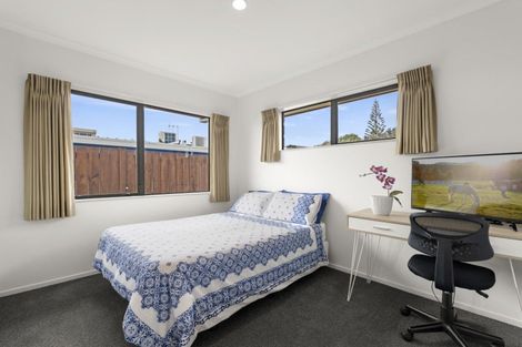 Photo of property in 19 Palm Springs Boulevard, Papamoa Beach, Papamoa, 3118