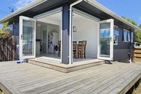 Photo of property in 9 Charles Road, Hannahs Bay, Rotorua, 3010