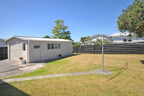 Photo of property in 152 Mahia Road, Wattle Downs, Auckland, 2103