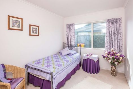 Photo of property in 10 Glen Loch Place, Paraparaumu, 5032