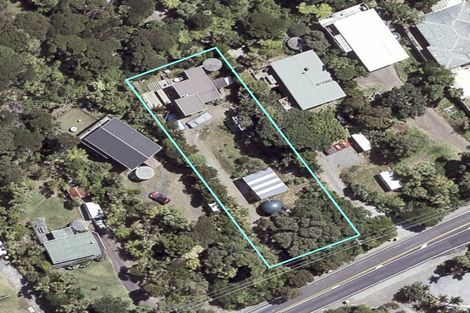Photo of property in 132 Seaview Road, Piha, New Lynn, 0772