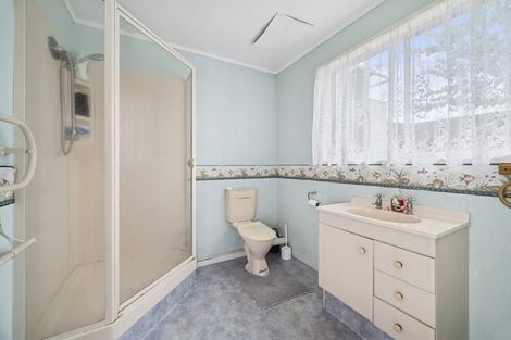 Photo of property in 5 Rameses Place, Pomare, Rotorua, 3015