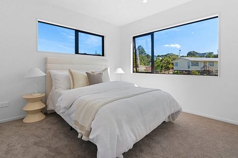 Photo of property in 11 Glenfinn Place, Massey, Auckland, 0614