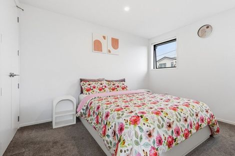 Photo of property in 2/19 Karamu Street, Te Atatu Peninsula, Auckland, 0610