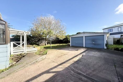 Photo of property in 5 Larsen Road, Panmure, Auckland, 1072