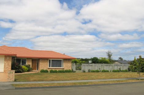 Photo of property in 1 Galveston Grove, Totara Park, Upper Hutt, 5018