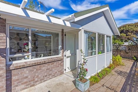 Photo of property in 2/32 Hurley Road, Paraparaumu Beach, Paraparaumu, 5032