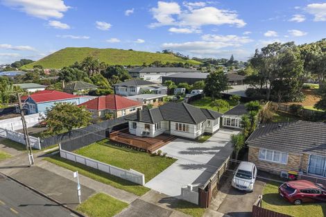 Photo of property in 21 Miller Road, Mangere Bridge, Auckland, 2022