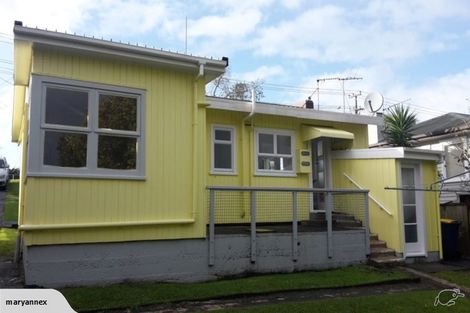 Photo of property in 186 Forrest Hill Road, Forrest Hill, Auckland, 0620
