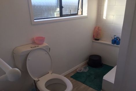 Photo of property in 2/108 Portage Road, New Lynn, Auckland, 0600