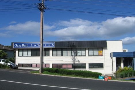 Photo of property in 1/5 Forrest Hill Road, Milford, Auckland, 0620