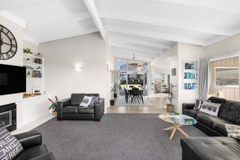 Photo of property in 185 Marine Parade, Mount Maunganui, 3116