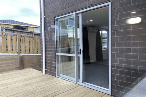 Photo of property in 28a Koromiko Street, New Lynn, Auckland, 0600