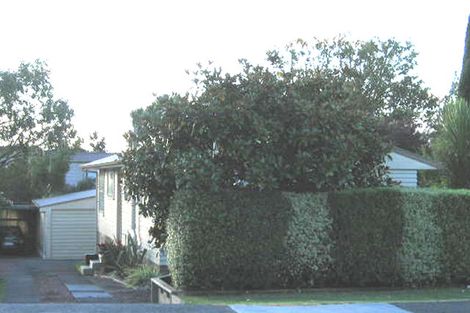 Photo of property in 1/58 Hepburn Road, Glendene, Auckland, 0602