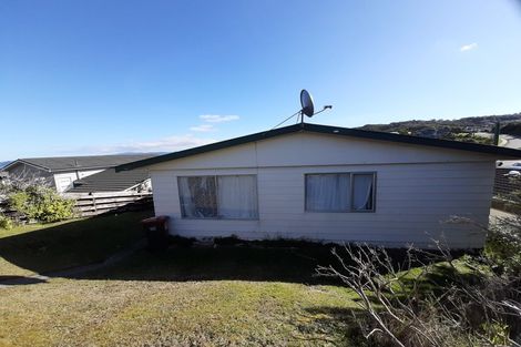 Photo of property in 2/112 Dowse Drive, Maungaraki, Lower Hutt, 5010