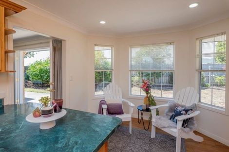 Photo of property in 12 Marewa Place, Waikanae Beach, Waikanae, 5036