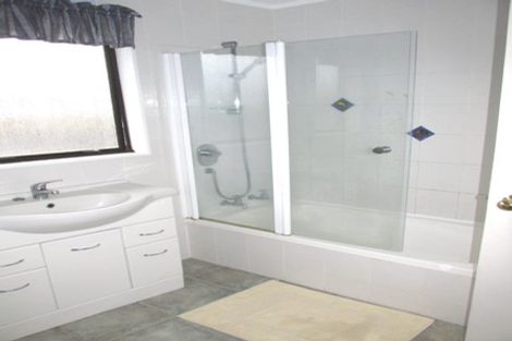 Photo of property in 2 Corric Hill, Torbay, Auckland, 0630