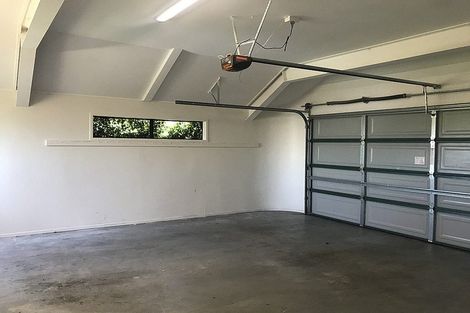 Photo of property in 1/19 Beach Road, Castor Bay, Auckland, 0620