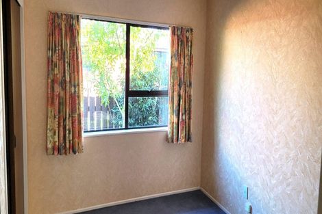 Photo of property in 17 Awanui Drive, Waikanae, 5036