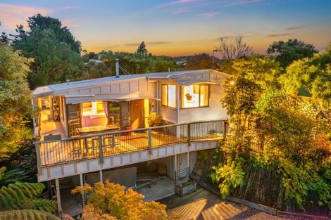 Photo of property in 17 Seymour Grove, Kingsley Heights, Upper Hutt, 5018