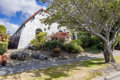 Photo of property in 15 Hawkswood Place, Avonhead, Christchurch, 8042