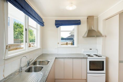 Photo of property in 6 London Terrace, Awapuni, Palmerston North, 4412